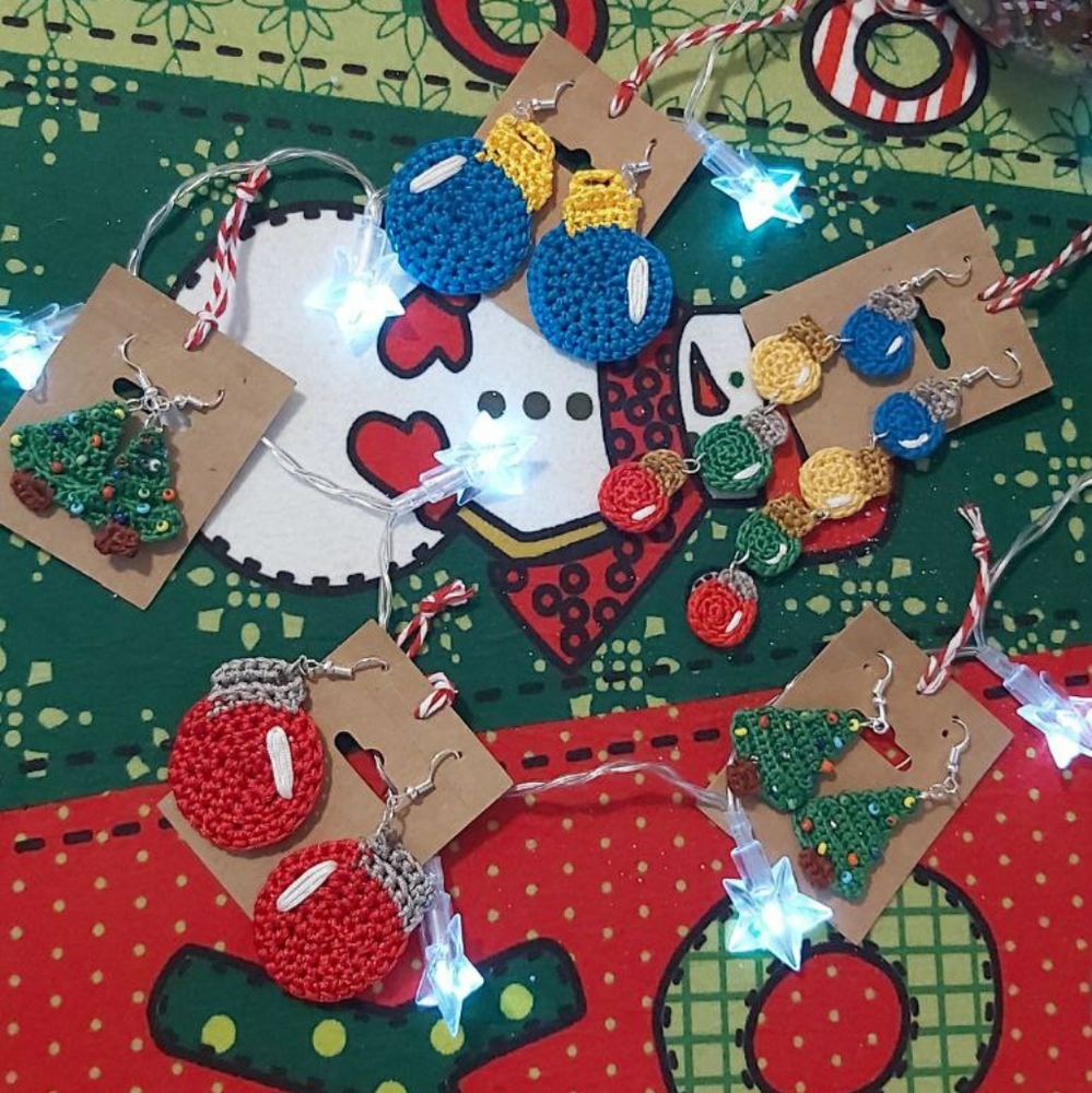 Holiday earrings (various)‼️ (3/$25)